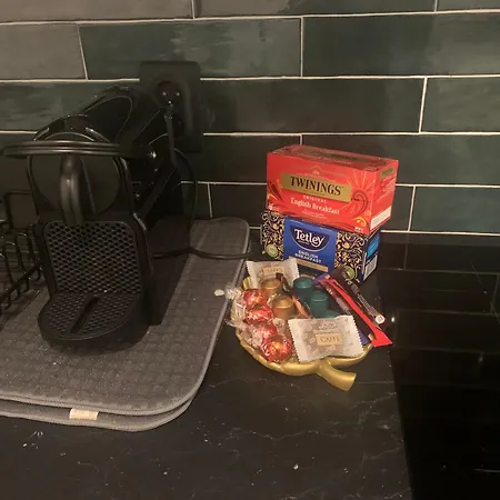 Cosy En Face De La Gare Apartman *