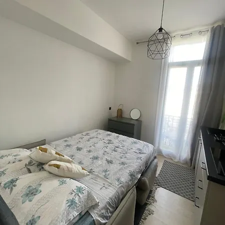 Cosy En Face De La Gare