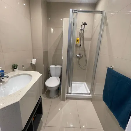 Cosy En Face De La Gare Daire *