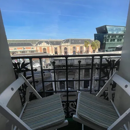 Cosy En Face De La Gare