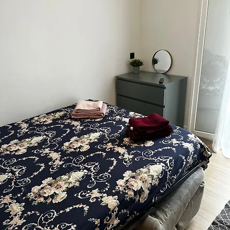 Cosy En Face De La Gare Apartmán